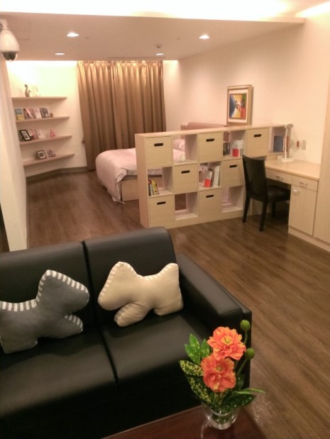 In 2014,the center added demonstration bedrooms, providing comfortable and spacious home layout, making you feel like at a hotel or your home, rather than a hospital. 
