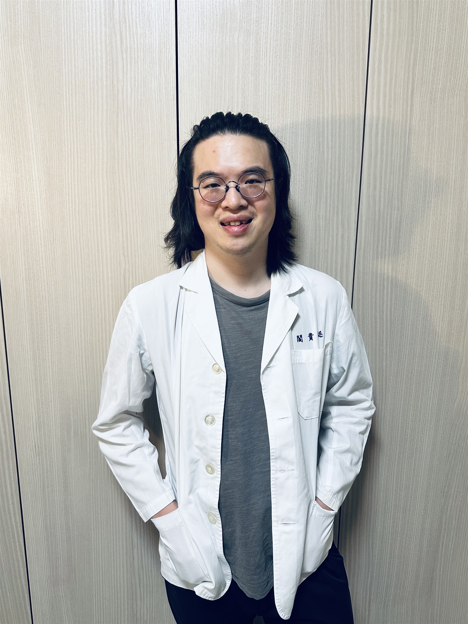 耳鼻喉部 閻貴廷 醫師