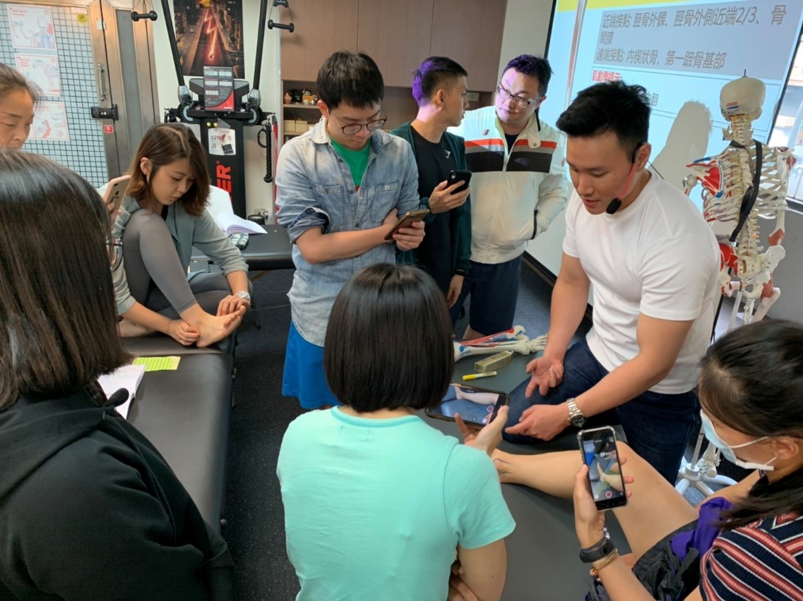中醫傷科醫師於台灣動作專家協會進修，主題：下肢基礎解剖肌肉動力學
