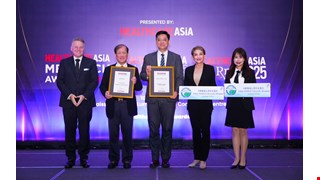 中醫大附醫榮獲2025年《Healthcare Asia Awards》雙料大獎 勇奪「年度醫院」與「年度CEO」 彰顯智慧醫療與永續領導力