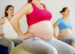 1.拉梅茲生產法 2.孕期瑜珈（限懷孕28週以上，本院產檢孕婦及先生參與，每對夫妻收費200元）