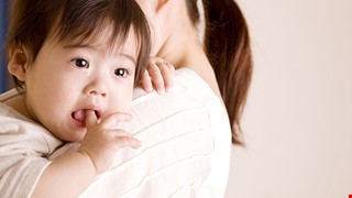 嬰幼兒背部扣擊技巧