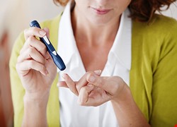 Acute complication of diabetes-hypoglycemia 糖尿病低血糖處理Q&A