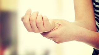 Manifestations and Diagnosis of Rheumatoid Arthritis 類風濕性關節炎之症狀與診斷