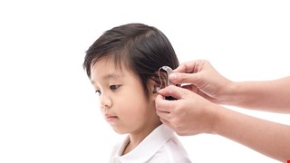 The Correlation between Hearing Loss and Hearing Aids in Infants and Young Children 認識嬰幼兒聽損與助聽輔具的關係