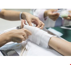 Emergency—Dressing Change of Wounds /Precautions for Artificial Skin Dressing 急診—擦傷傷口換藥/人工皮換藥注意事項