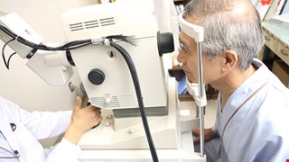 Age-Related Macular Degeneration 老年性黃斑部病變