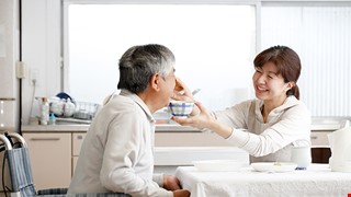中風後吞嚥訓練 拔鼻胃管想進食樂