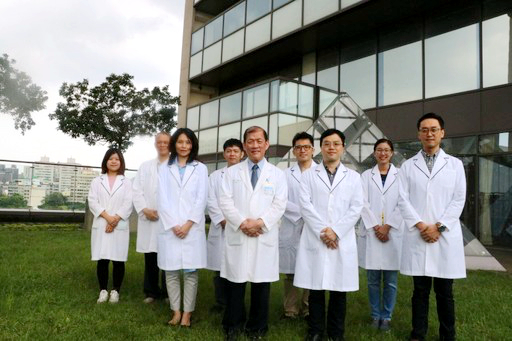 開創細胞治療新世紀 本院周德陽院長研究團隊開發細胞療法 榮獲第16屆國家新創獎