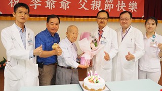 新一代雷射手術及賀爾蒙治療  跨科團隊成功治療人瑞阿公攝護腺癌及腎衰竭