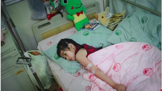 Cô bé "chân voi" ở Tây Nguyên và cuộc chiến 12 năm kiên cường