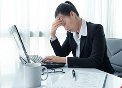 你沒力了嗎？ 好發於年輕女性及老人的肌無力症