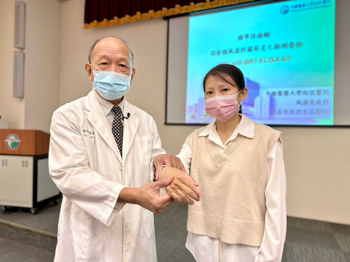 手腳關節腫又紅痛快20年，以為是痛風？精準醫療抗體檢測竟是「類風濕性關節炎」，成功扭轉病情！