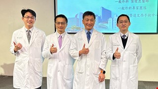 八旬翁發現3公分胰尾腫瘤 中國附醫達文西機器人 精準切除病灶 全部脾臟保留 老翁第二天可下床行走
